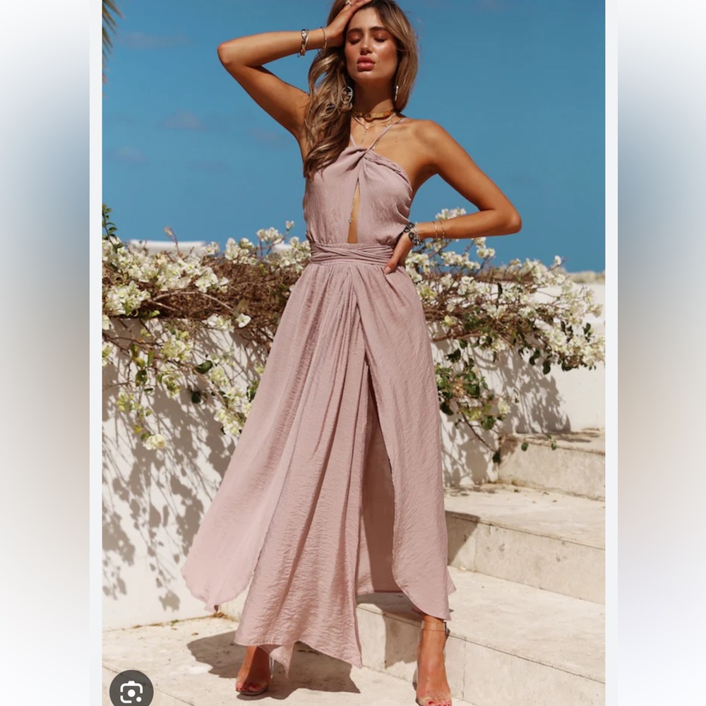 NEW NEVER WORN: Hello Molly: Stop Motion Maxi Dress